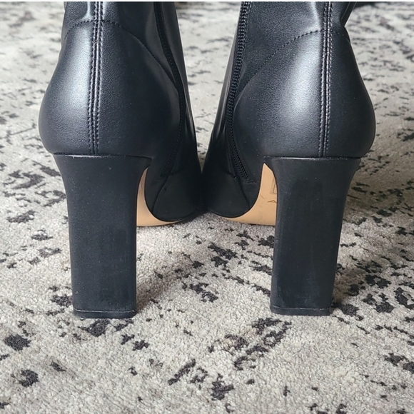 ALDO Delores Black Ankle Booties - Picture 3 of 9